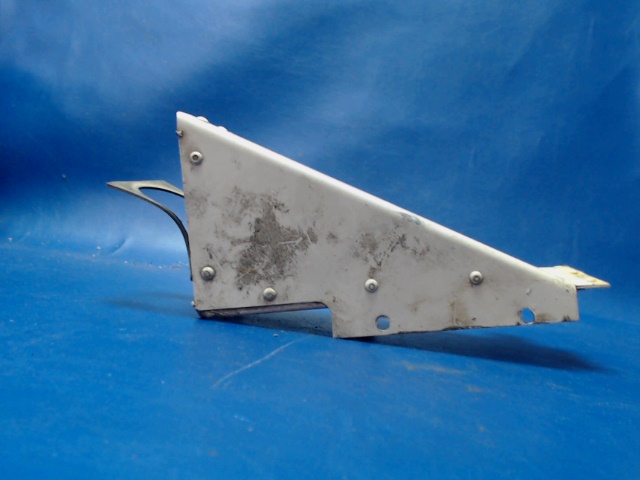 0413518-7 Cessna - Duct Assembly - Air Valve